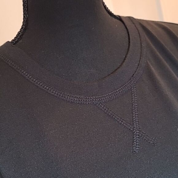 Rainforest sz M black long-sleeved t shirt - Picture 2 of 8